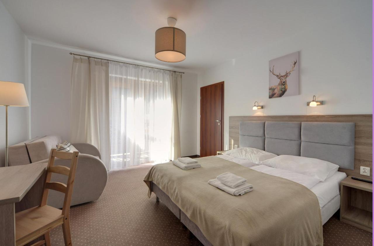Bezowy I Nowoczesny Sun Seasons 24 W Szklarskiej Porebie By Renters
